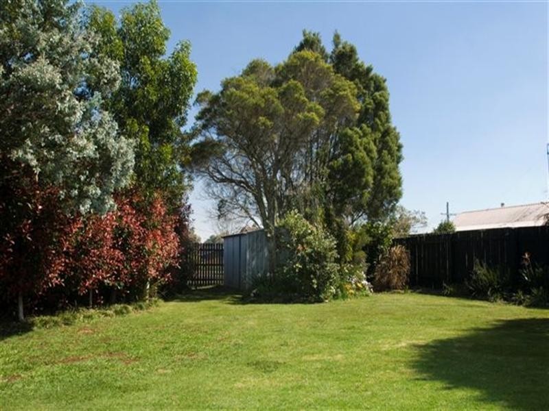 1 Jasmine Court, Centenary Heights QLD 4350