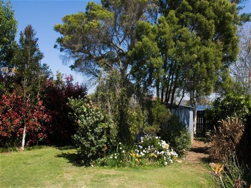 1 Jasmine Court, Centenary Heights QLD 4350