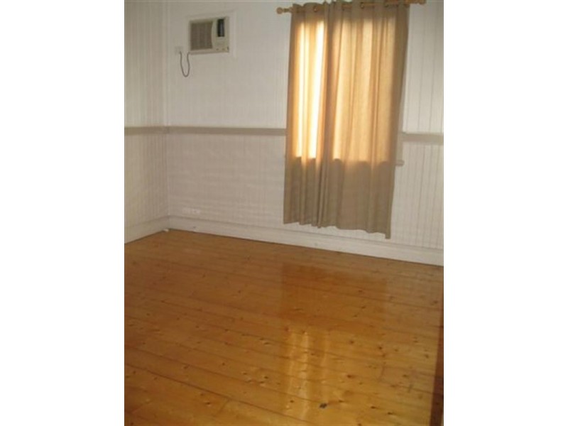 36 Wallace Street, Newtown QLD 4350