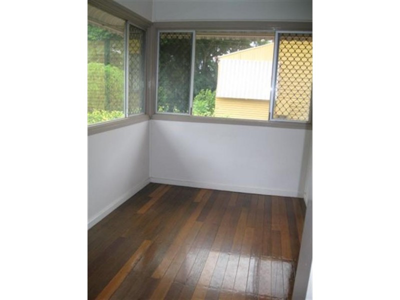 36 Wallace Street, Newtown QLD 4350