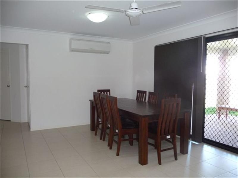 30 Sunset Drive, Glenvale QLD 4350