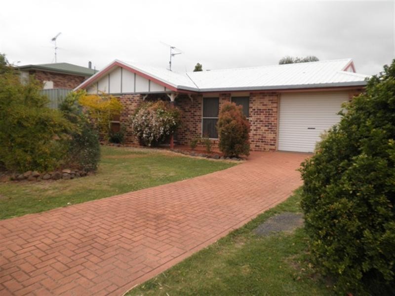 1 Kayser Court, Darling Heights QLD 4350