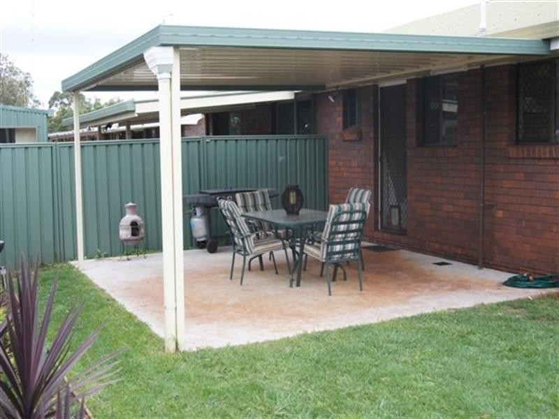2/11 Camellia Court, Darling Heights QLD 4350