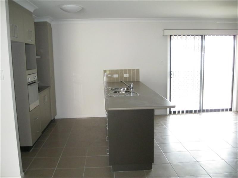 11 Wareena Crescent, Glenvale QLD 4350