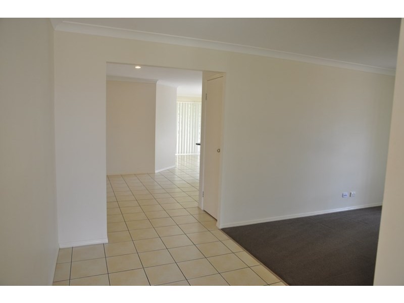 24 Wareena Crescent, Glenvale QLD 4350