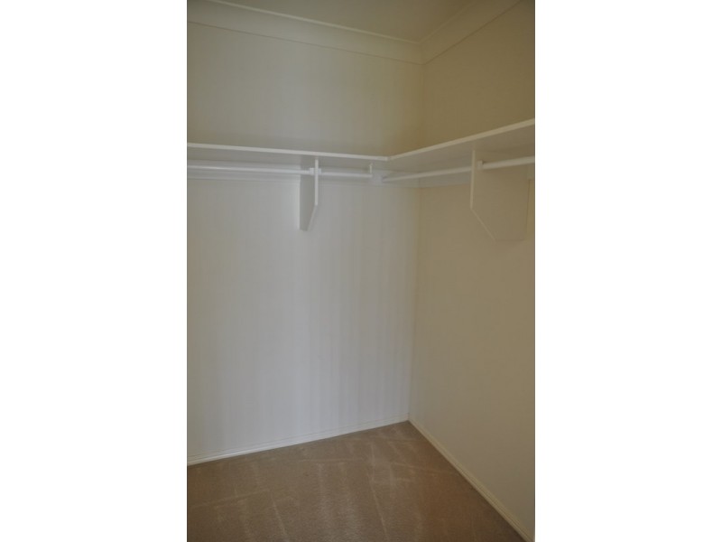 24 Wareena Crescent, Glenvale QLD 4350