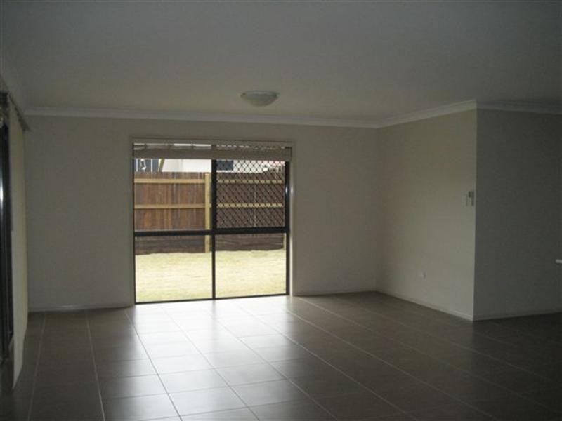 73 Whitman Street, Westbrook QLD 4350
