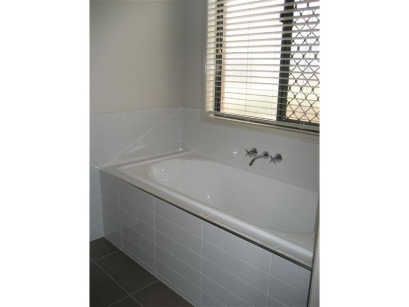 73 Whitman Street, Westbrook QLD 4350