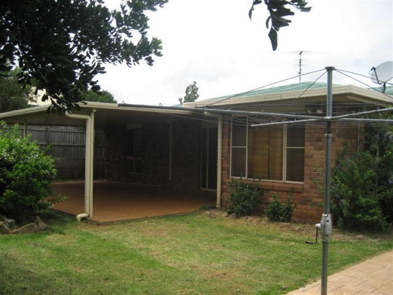 7 Satinwood Court, Glenvale QLD 4350