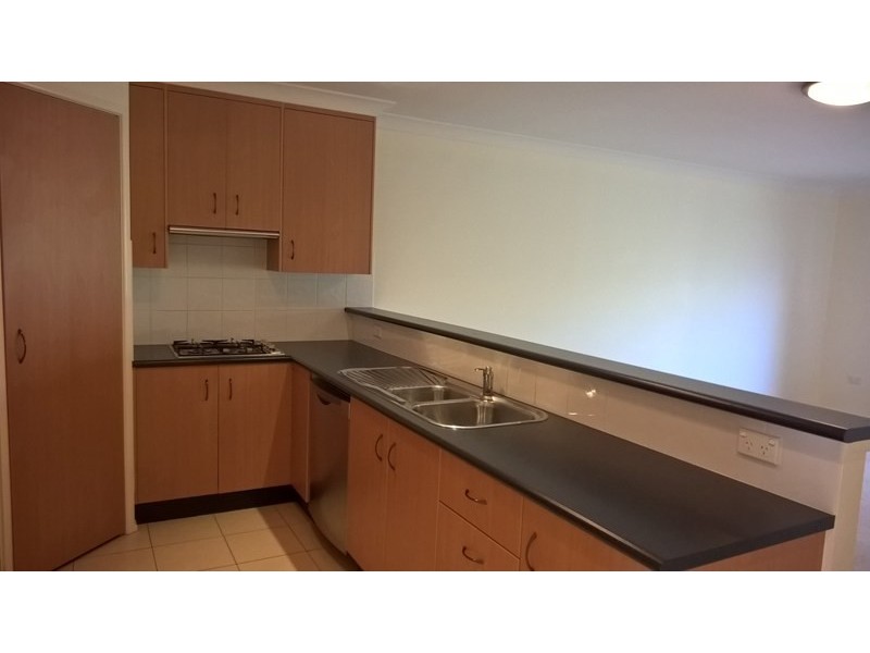 2/22 Sambar Court, Kearneys Spring QLD 4350