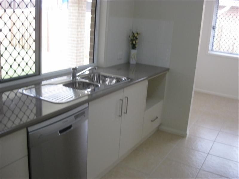 7 Kurrawa Crescent, Glenvale QLD 4350