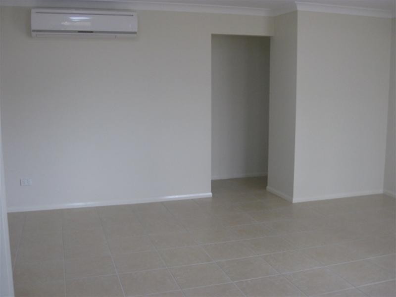 7 Kurrawa Crescent, Glenvale QLD 4350