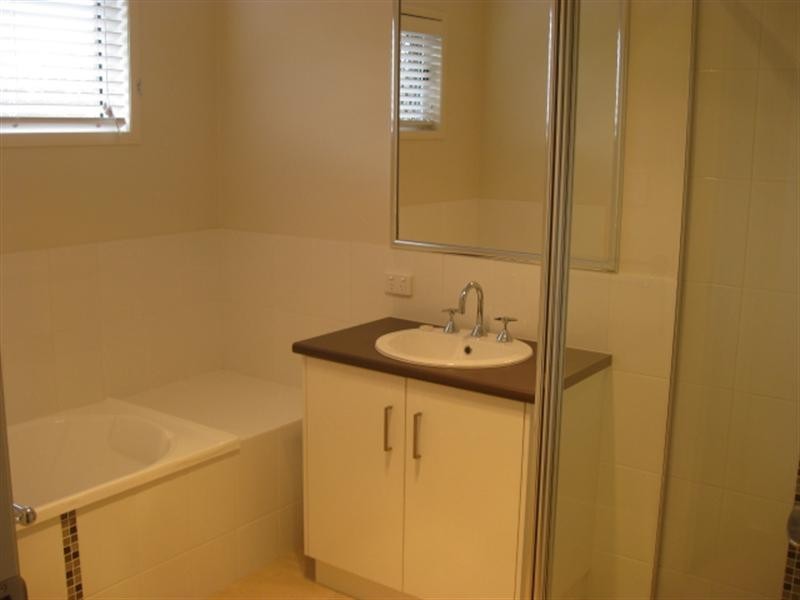 7 Kurrawa Crescent, Glenvale QLD 4350