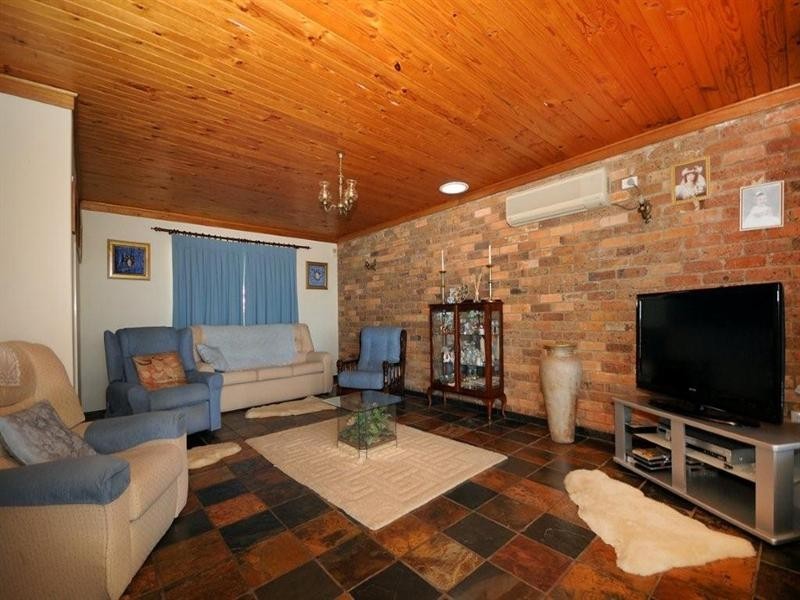 24 Coverdale Crescent, Cotswold Hills QLD 4350