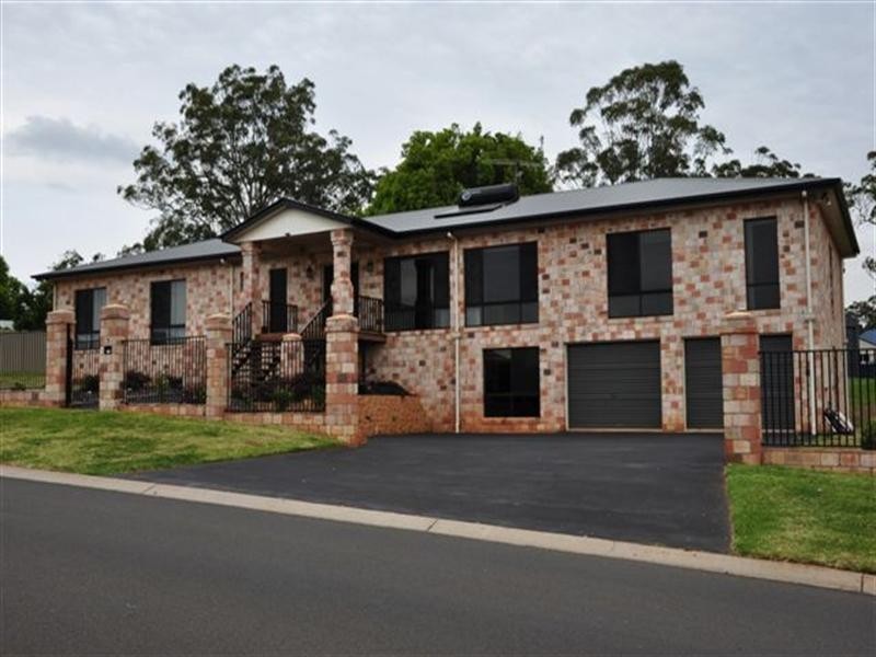 7 Berghofer Drive, Highfields QLD 4352