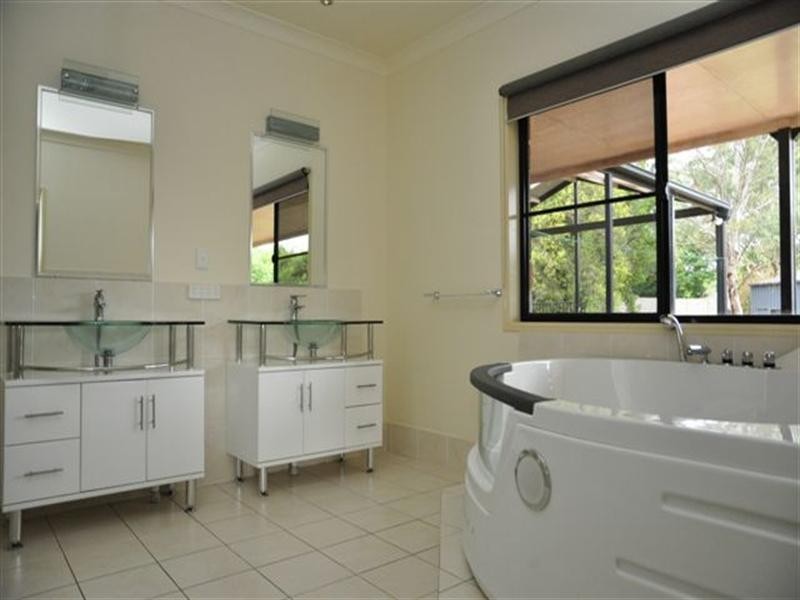 7 Berghofer Drive, Highfields QLD 4352