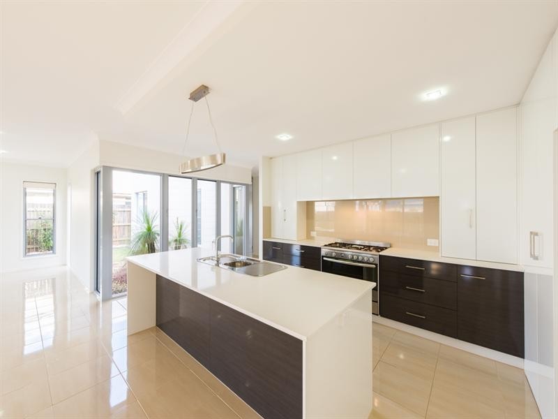 13 Stedman Street, Middle Ridge QLD 4350