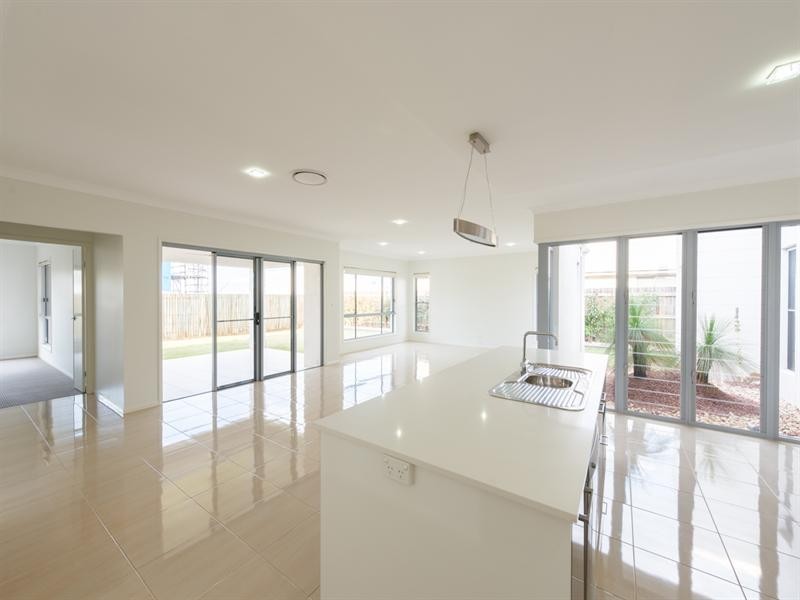 13 Stedman Street, Middle Ridge QLD 4350