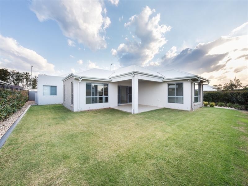 13 Stedman Street, Middle Ridge QLD 4350
