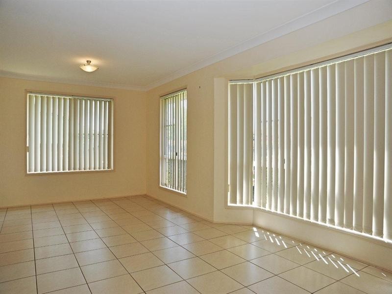 9 La Vista Court, Middle Ridge QLD 4350