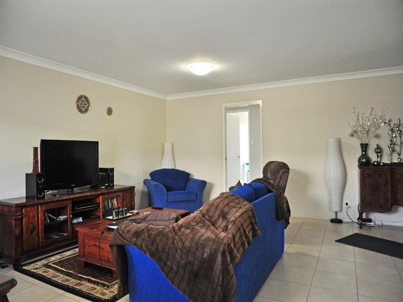 18 Currawong Drive, Highfields QLD 4352