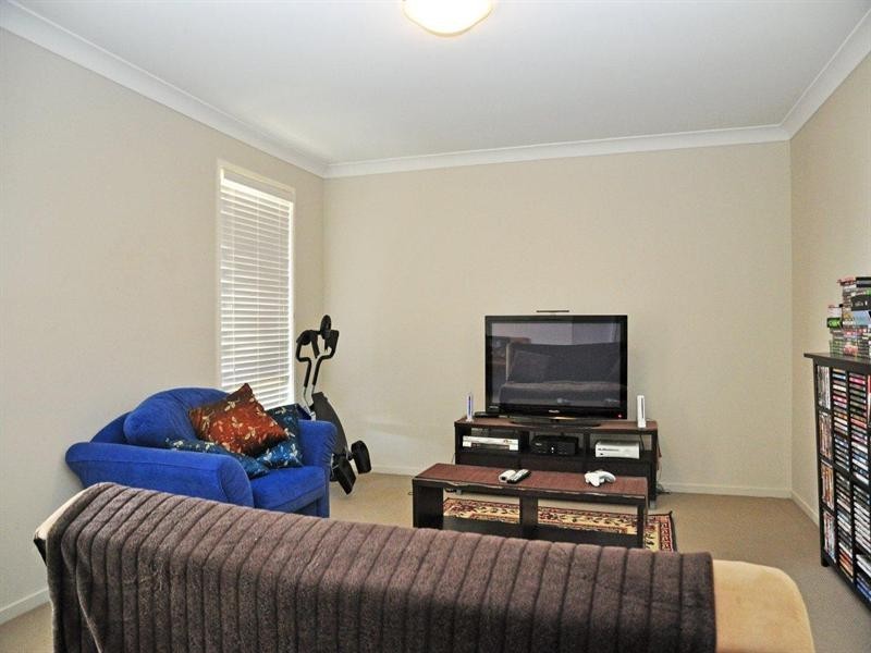 18 Currawong Drive, Highfields QLD 4352