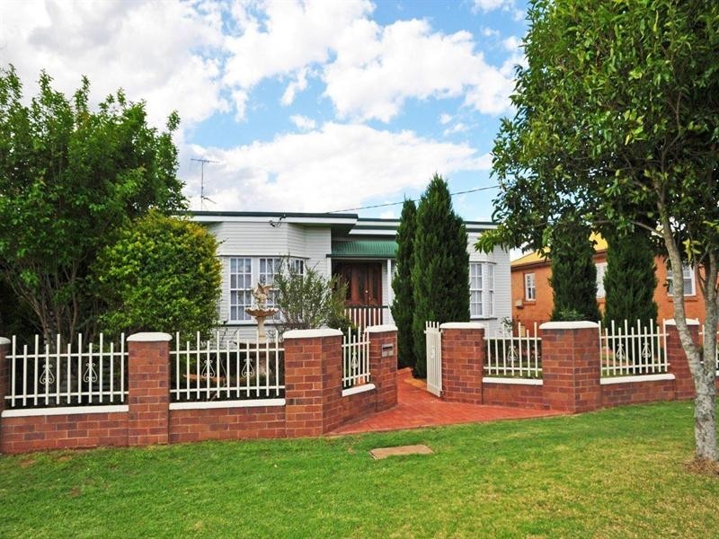 3 Sybyl Street, Harristown QLD 4350