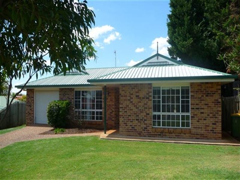 4 Dalzell Crescent, Darling Heights QLD 4350