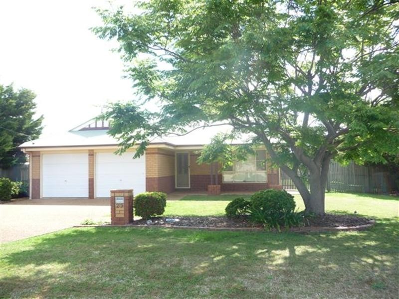 29 Joseph Street, Oakey QLD 4401