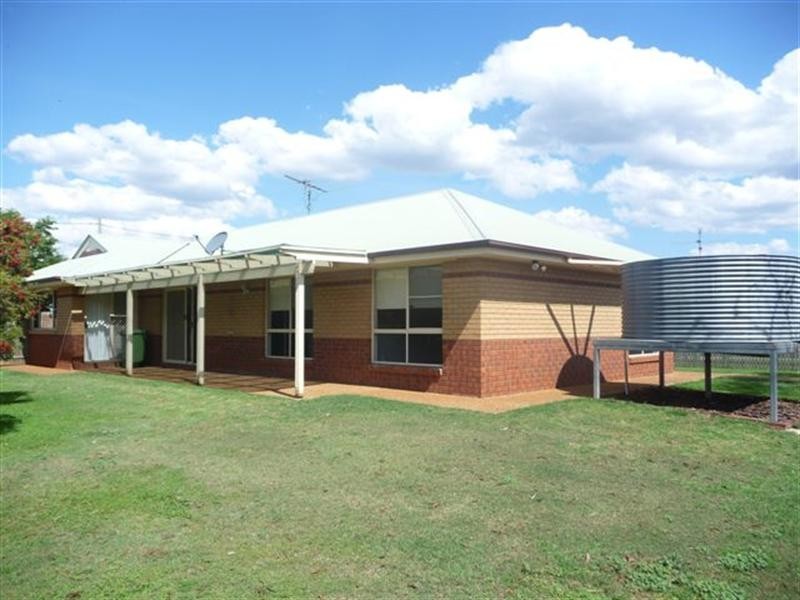 29 Joseph Street, Oakey QLD 4401