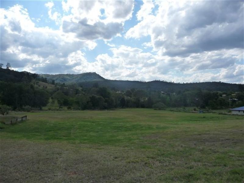 15 Karene Court, Withcott QLD 4352