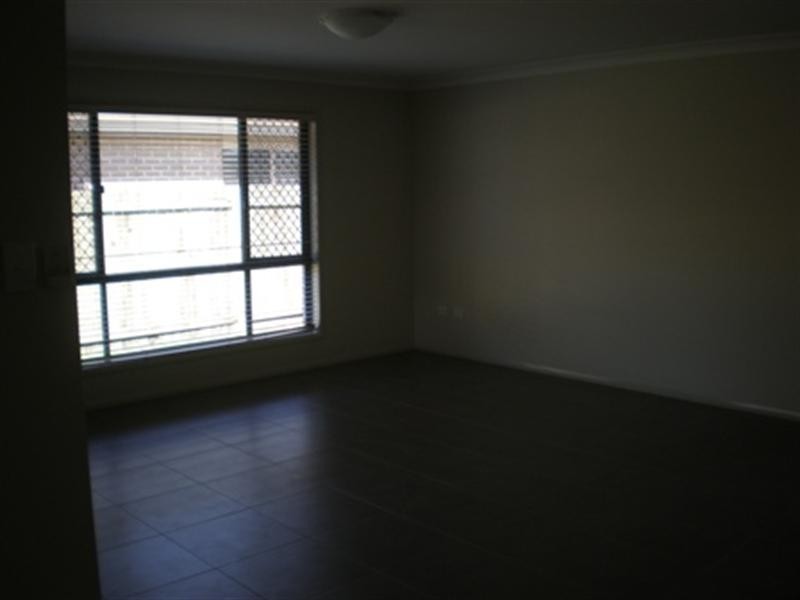 55 Sunset Drive, Glenvale QLD 4350