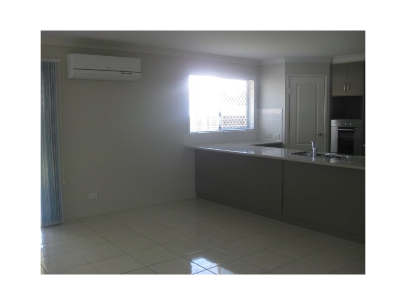 7 Latham Court, Wilsonton Heights QLD 4350