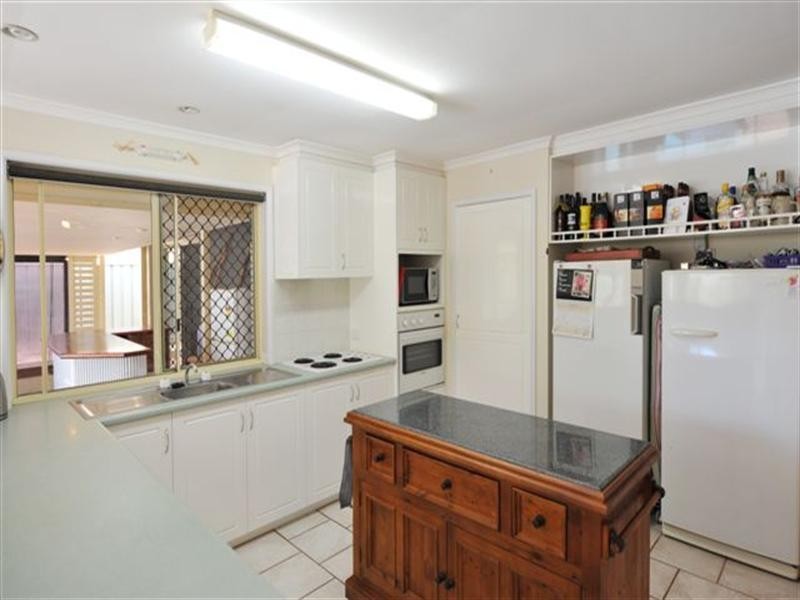 17 Glen Avon Court, Glenvale QLD 4350