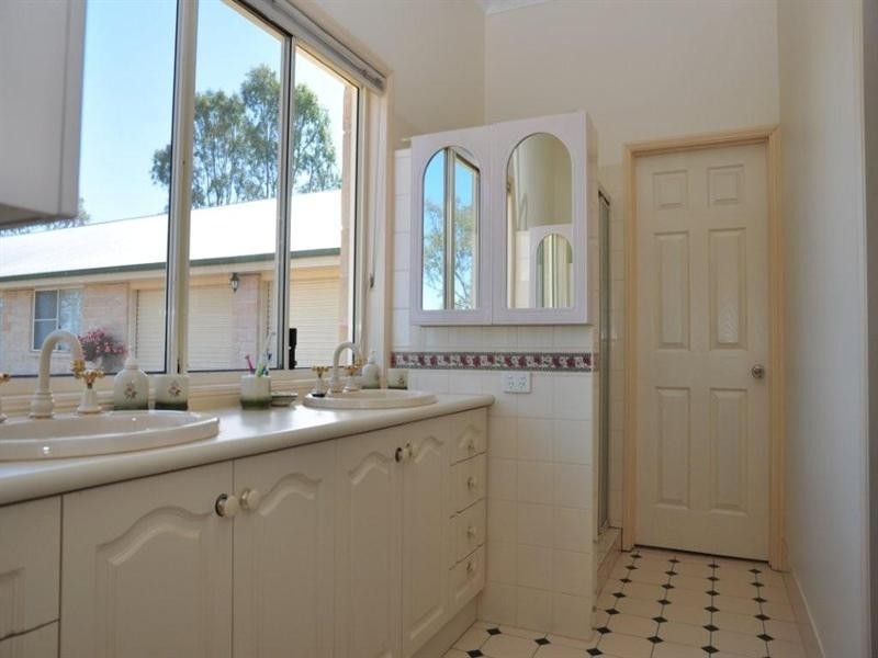 145 Henningsen Road Oakey Via Toowoomba, Oakey QLD 4401
