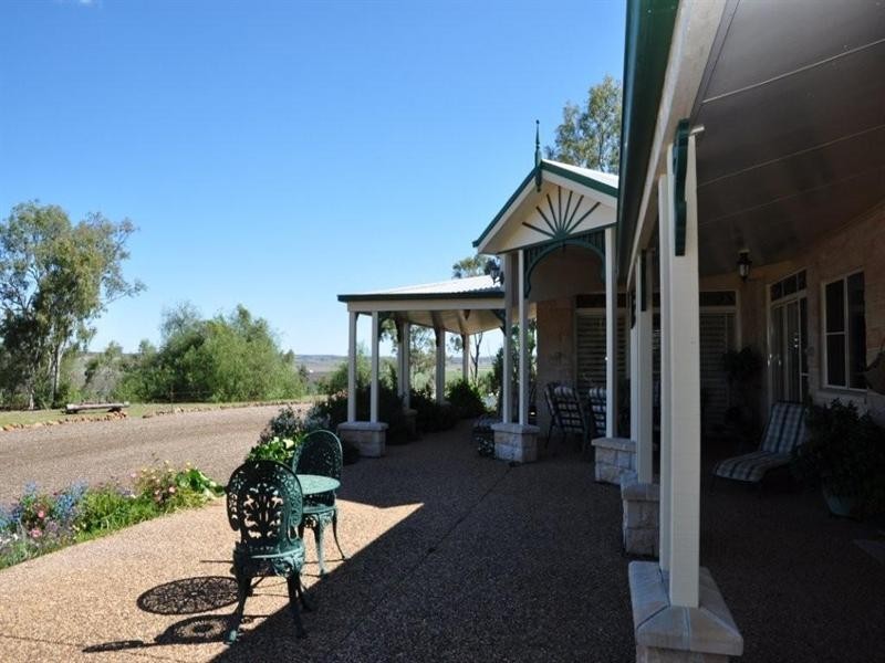 145 Henningsen Road Oakey Via Toowoomba, Oakey QLD 4401