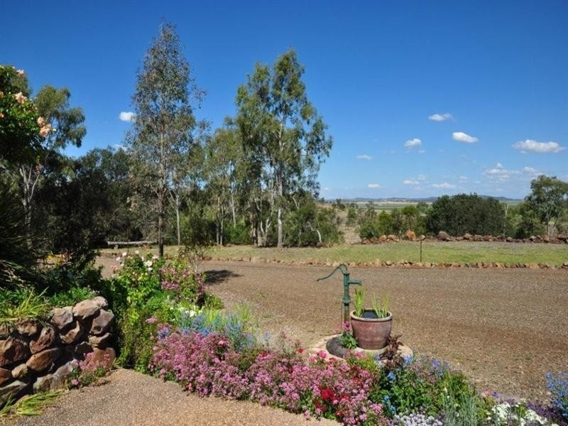 145 Henningsen Road Oakey Via Toowoomba, Oakey QLD 4401