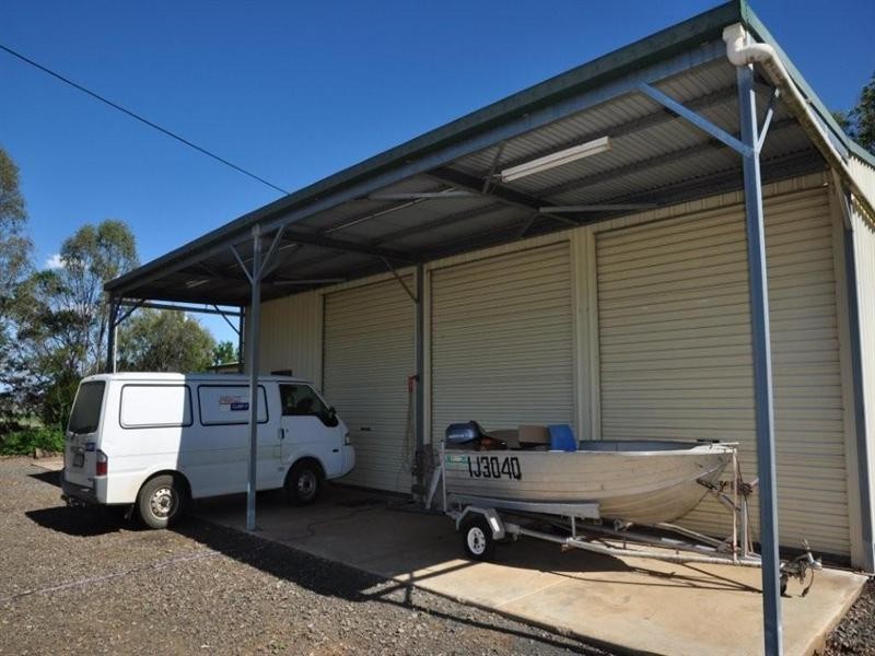 145 Henningsen Road Oakey Via Toowoomba, Oakey QLD 4401
