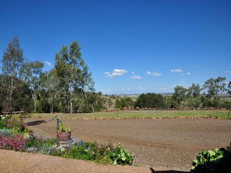 145 Henningsen Road Oakey Via Toowoomba, Oakey QLD 4401