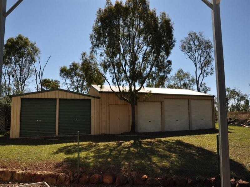 145 Henningsen Road Oakey Via Toowoomba, Oakey QLD 4401