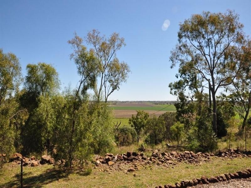 145 Henningsen Road Oakey Via Toowoomba, Oakey QLD 4401