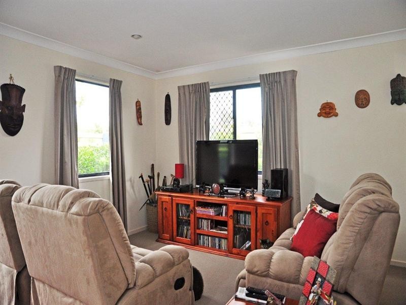 339 Spring Street, Kearneys Spring QLD 4350