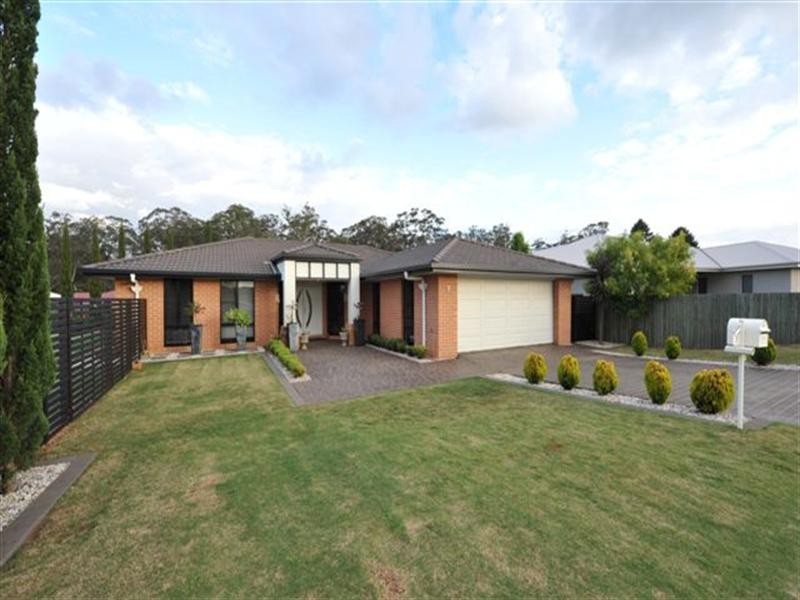 7 Manooka Crescent, Highfields QLD 4352