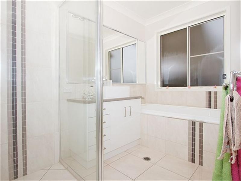 13 Beardsworth Court, Middle Ridge QLD 4350