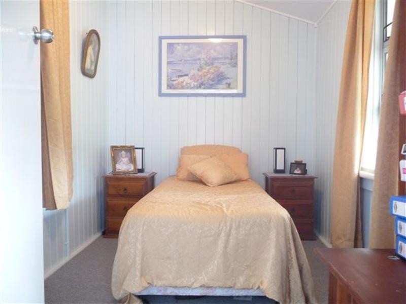 2 Kate Court, Withcott QLD 4352