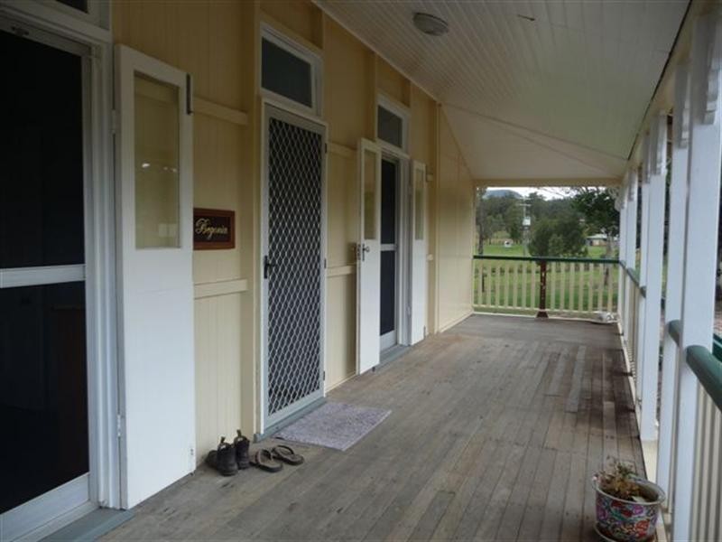2 Kate Court, Withcott QLD 4352