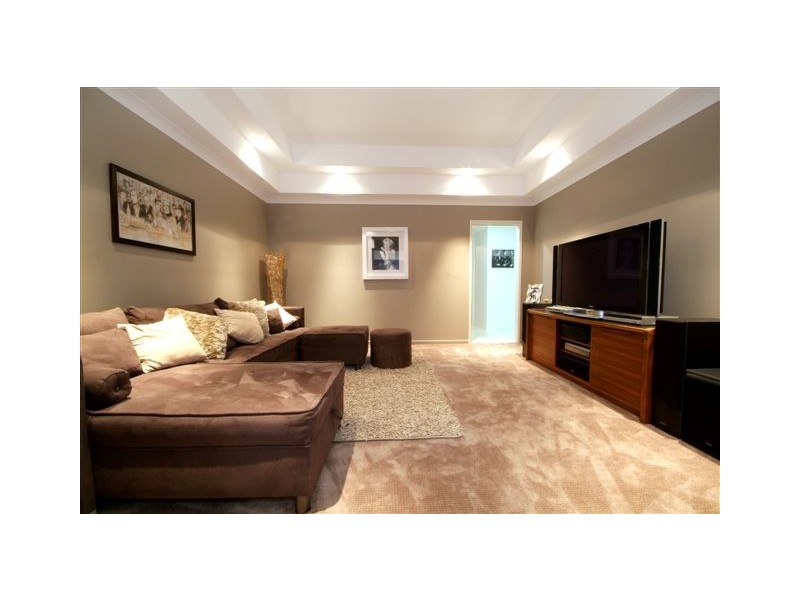 28 Saba Court, Middle Ridge QLD 4350