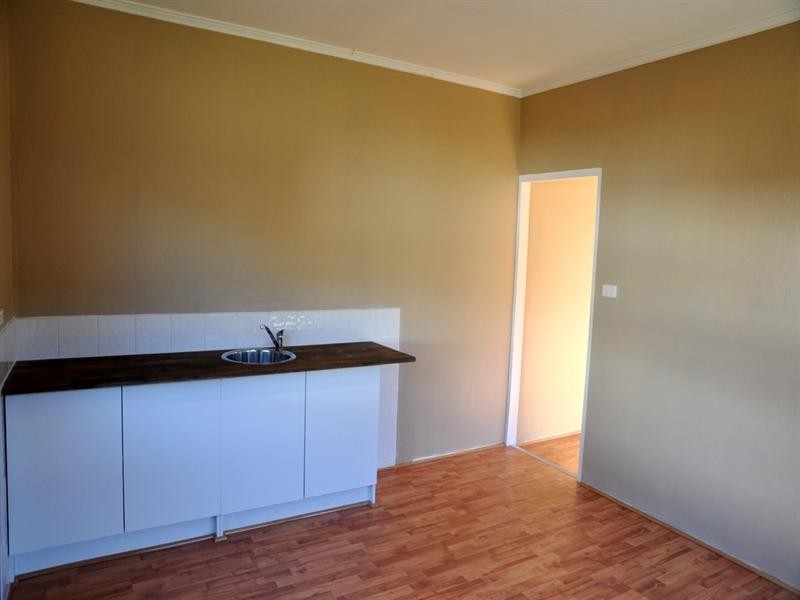 73 Stuart Street, Mount Lofty QLD 4350