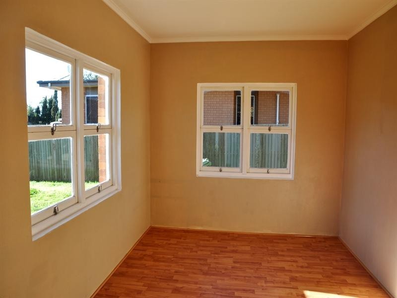 73 Stuart Street, Mount Lofty QLD 4350