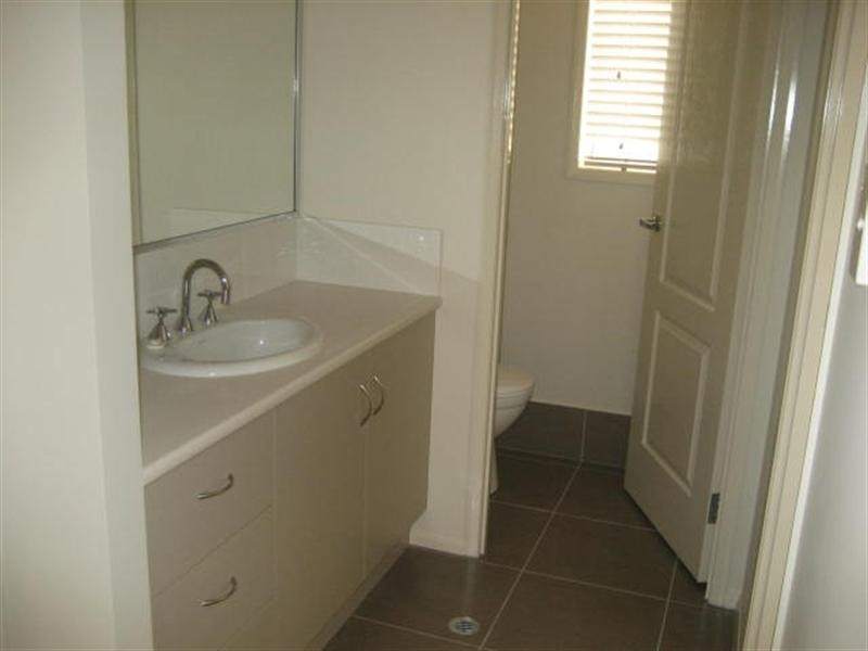 4 Bronzewing Drive, Highfields QLD 4352